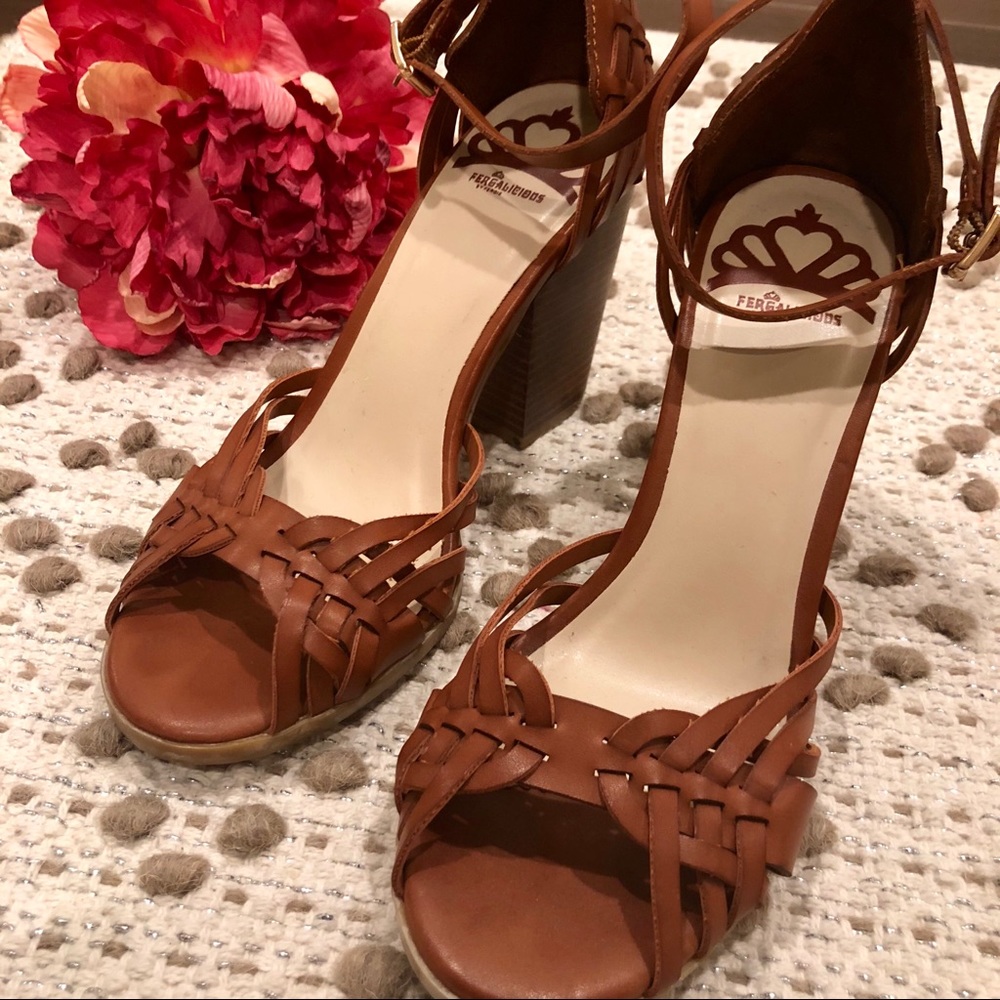 Brown sandals ♦️SOLD♦️